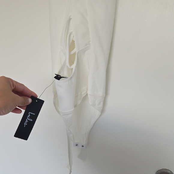 Lulu's Cream Sleeveless Top - Picture 4 of 5